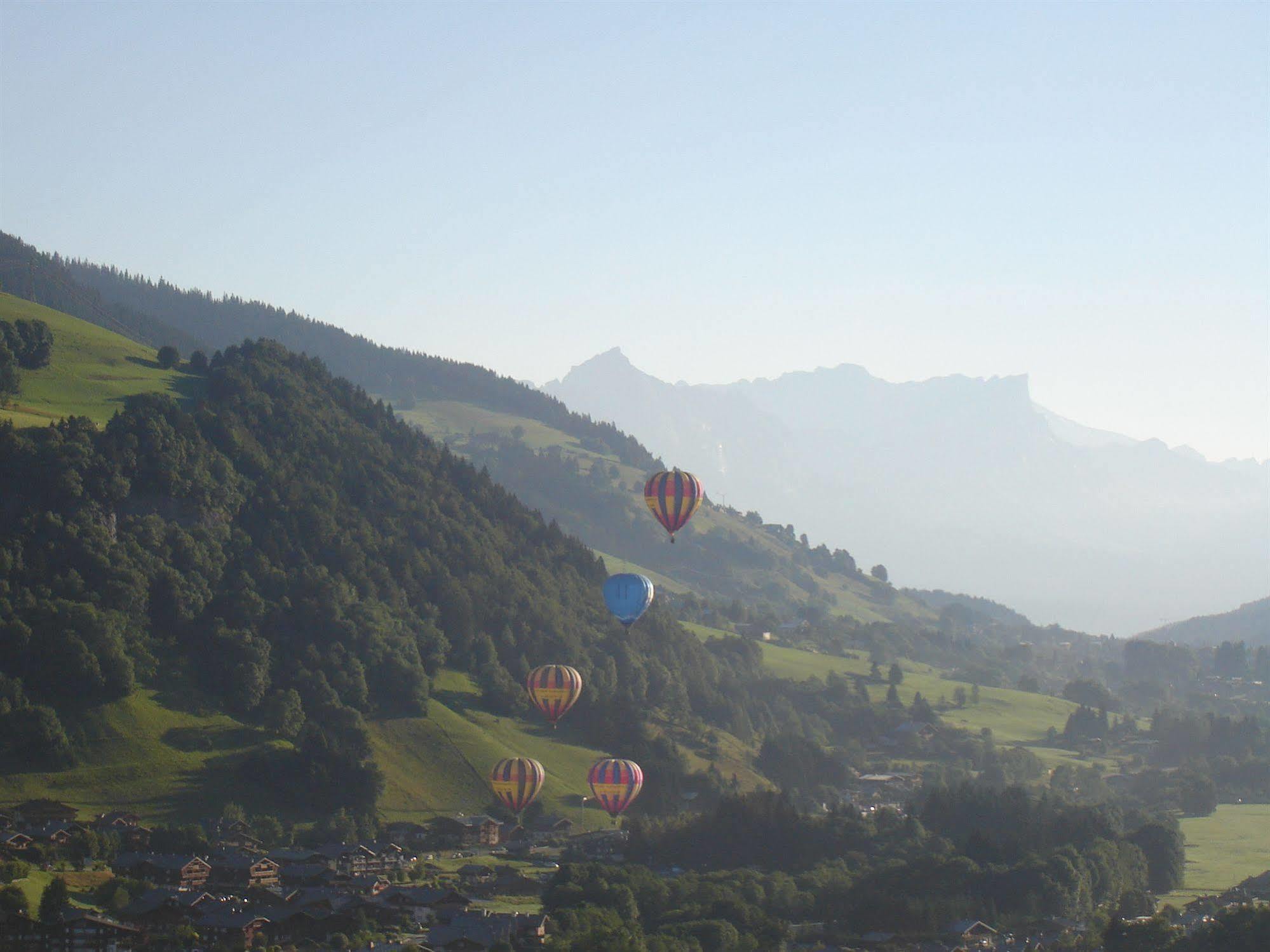 Hotel Les Bernards Praz-sur-Arly Exterior photo